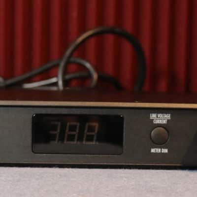 Furman PL-PLUS DMC 15A w/digital Voltmeter/Ammeter image 3