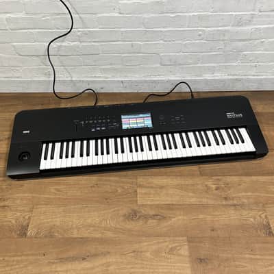 Korg Nautilus 73 Workstation Keyboard; Ser No:3359 | Second Hand