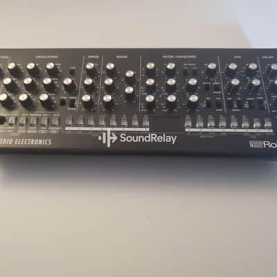 Roland SE-02 - Analog Synth Set - Complete Set - Boxed - Tested image 8