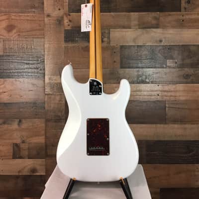 Fender American Ultra Strat LEFTY Arctic Pearl, Hard Case, Free Ship, 357 image 11