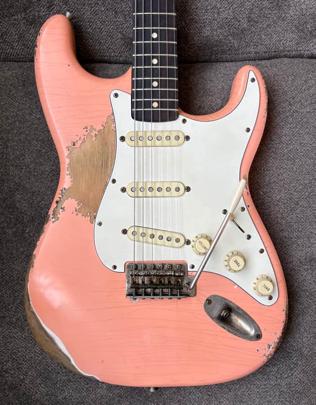 Fender Stratocaster 1961 features. Heavy Relic Shell Pink image 1