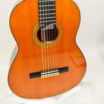 Yamaha GC22C Classical Acoustic Guitar, Natural image 3