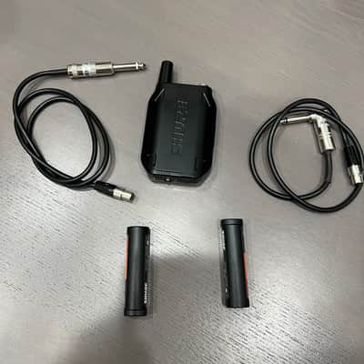 Shure GLXD4 Wireless Belt Pack System for Guitar or Bass image 5