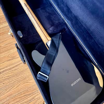 1997 fender telecaster with a Seymour Duncan and hard case image 6