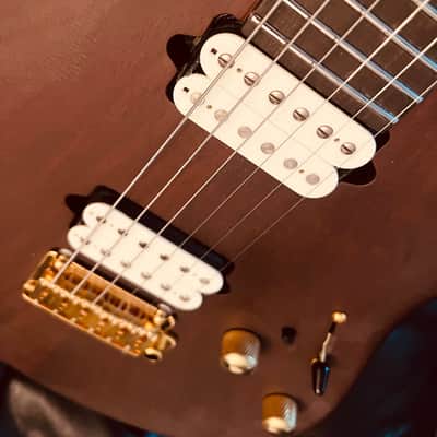 Suhr Modern Walnut top Mahogany body Satin image 10