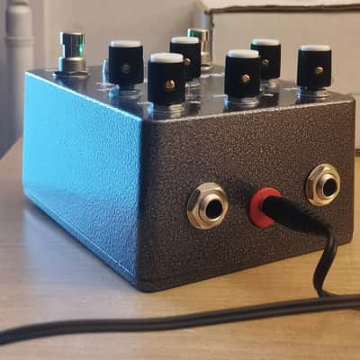Lone Wolf Audio Iron Fist V3 fuzz image 17