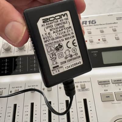Zoom R16 USB Audio Interface / Digital Multitrack Recorder / Control Surface 2010s - White image 9
