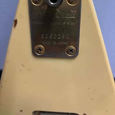 Aria Pro II XX Deluxe V Shape Yngwie Inspired added Gibson Pickup - Off white image 13