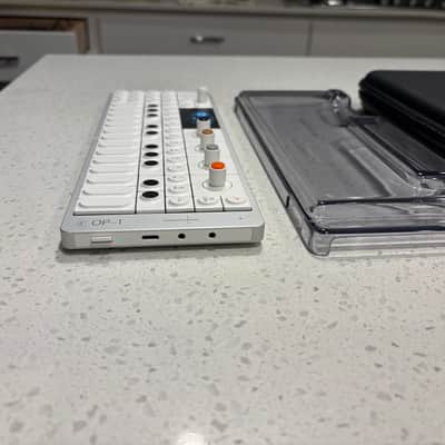 Teenage Engineering OP-1 Field + DeckSaver + Analog Case image 4