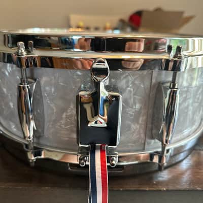 Gretsch USA Custom Renown 14x5 Snare Drum- White Marine Pearl image 2
