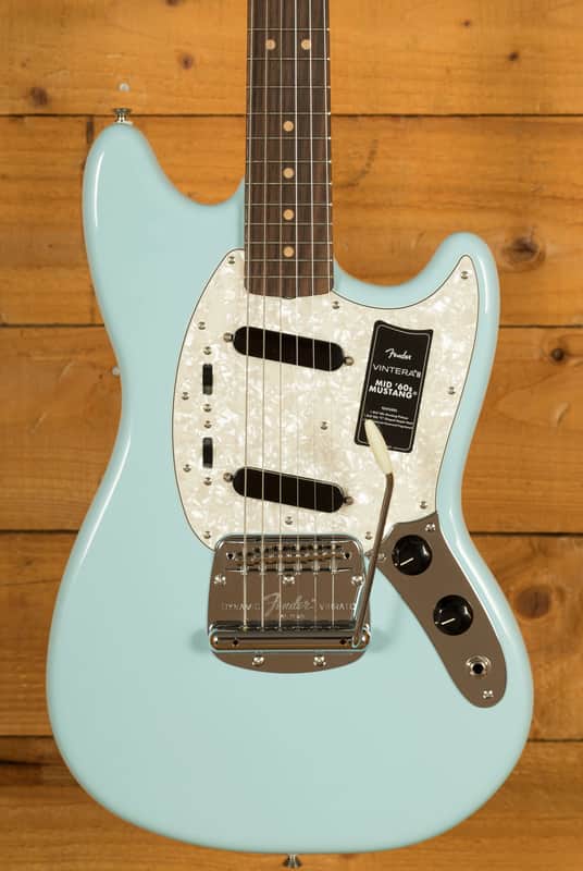 Fender Vintera III Mustang