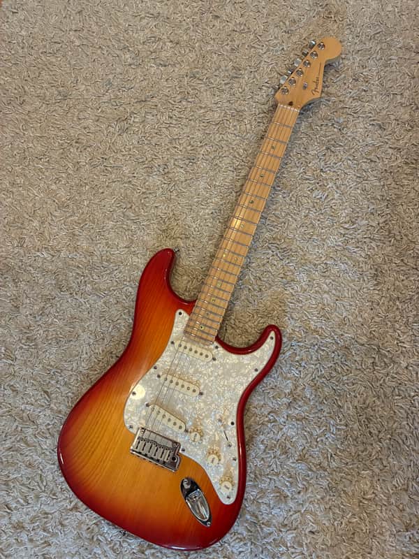 Fender American Deluxe Stratocaster Ash 2004 - 2010 | Reverb UK
