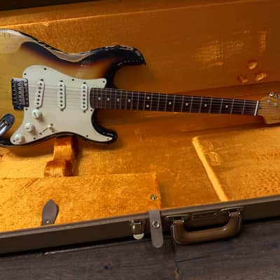 MJT  Stratocaster **1 PIECE BODY** Heavy relic with Fender case & Extra set of 59' pick-ups image 13