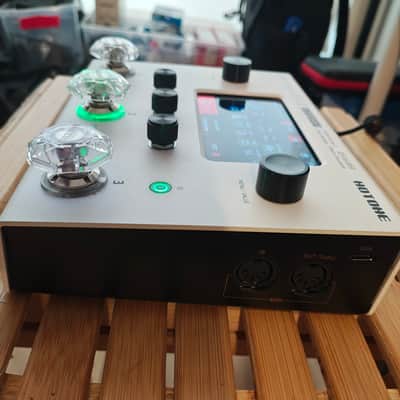 Hotone MP-300 Ampero II Stomp Amp Modeler / Effects Processor 2021 - Present - White image 3