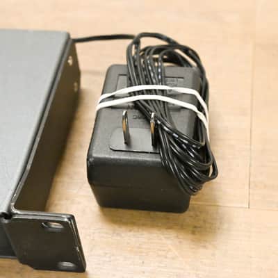 Sennheiser SR 300 IEM G2 Wireless In-Ear Monitor Transmitter 518-554 MHz CG0132Q image 4