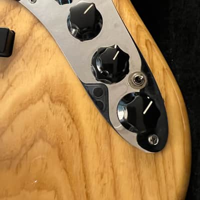 Fender Jazz Bass Active 18v system with Noiseless Pups and Babicz Hardware 2017 image 5