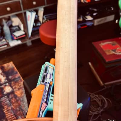 ‘25 PRS | SE | Chleo | Herman Li Signature | Mantis Burst | Jade Amulet Truss Rod Cover | MINT! image 9
