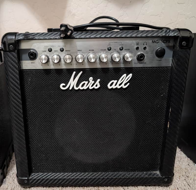 Marshall MG Carbon Fiber MG15CFX 2-Channel 15-Watt 1x8