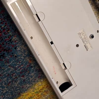 Casio MT-65 Casiotone 49-Key Synthesizer 1980s - White image 6