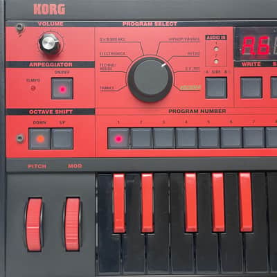 Korg MicroKORG Limited Black Red Edition BKRD w/ Universal power supply, Condenser mic and Original box 37-Key Synthesizer/Vocoder Worldwide Shipment image 3