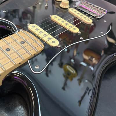 Fender Stratocaster image 11