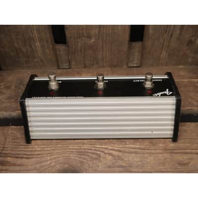Fender 3 button footswitch, Channel Select/Reverb/Boost image 2