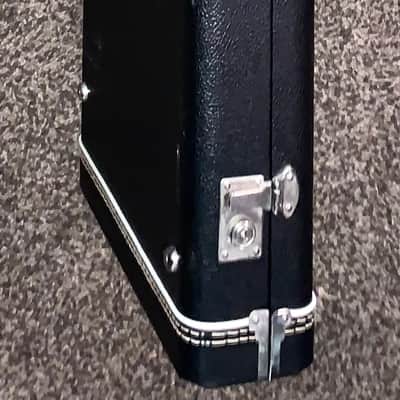 g&g hardhsell case for fender precison electric bass guitar Black image 7