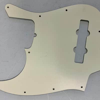 Fender Pickguard 2003-2008 - Parchment image 2