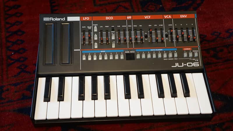 Synthesizer Roland Boutique JU-06 inkl. K-25m Keyboard in sehr gutem Zustand image 1