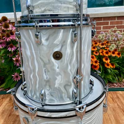 1960s Gretsch Progressive Jazz Drum Set Silver (White) Satin Flame 20/12/14 w/ Snare image 14