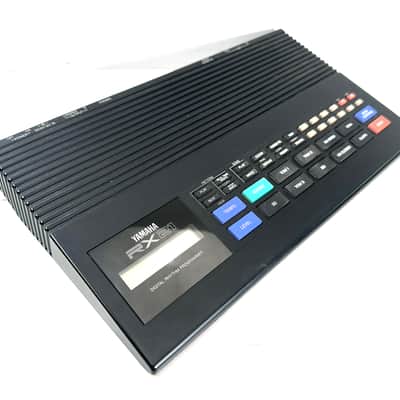 Yamaha drum machine with power supply and midi RX21 1980s - Black metal image 4