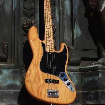 Fender American Professional Jazz Bass® | 2018 image 15