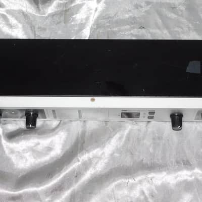 Phonic DFX256 digital effect processor image 3
