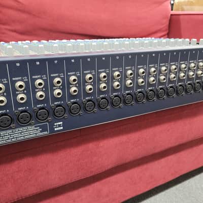 Yamaha MG32/14FX 32 Channel Mixing Console - Blue image 15
