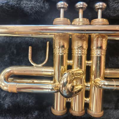 King 601 Trumpet with Case image 2