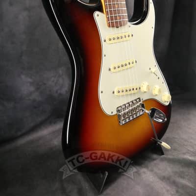 Fender USA 2024 American Vintage II 61 Stratocaster image 4