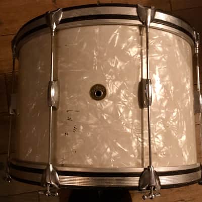 VINTAGE - Gretsch play boy 1965 kick drum 22 x 14 image 1