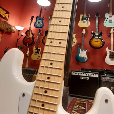 Jackson Custom Made Charvel Gary Moore 2012 White image 5