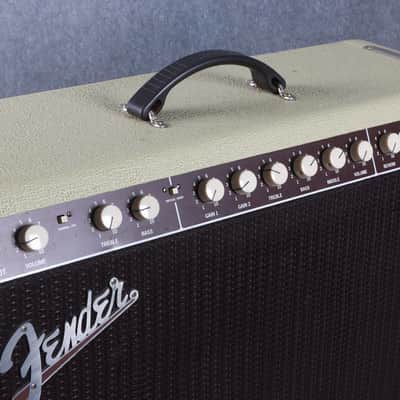 Fender Super Sonic 22 1 x 12 Combo Amplifier - Blonde - 2nd Hand image 2