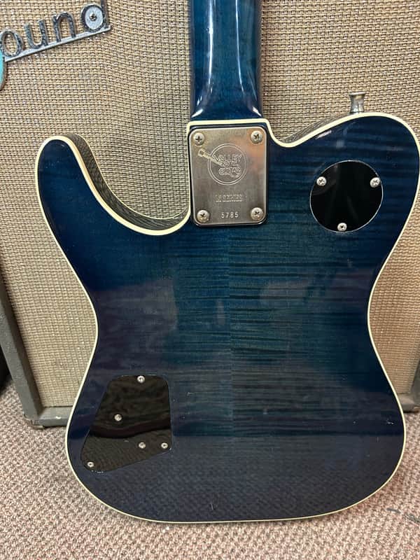 カ*s様 Valley Arts M-Series テレキャスター Valley Arts M Series Limited Telecaster - Trans Blue | Reverb