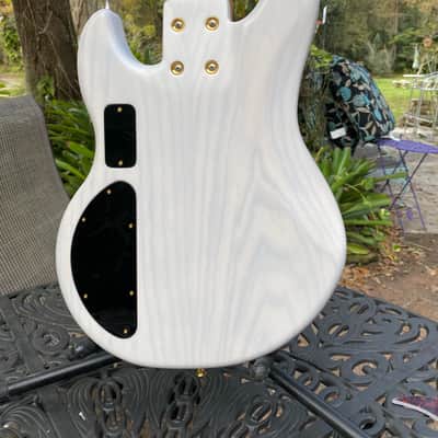 Alien Audio Constellation 5 2020 Matte transparent White image 9
