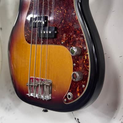 Fender Highway One Precision Bass with Rosewood Fretboard 2003 - 2005 3-Color Sunburst image 3
