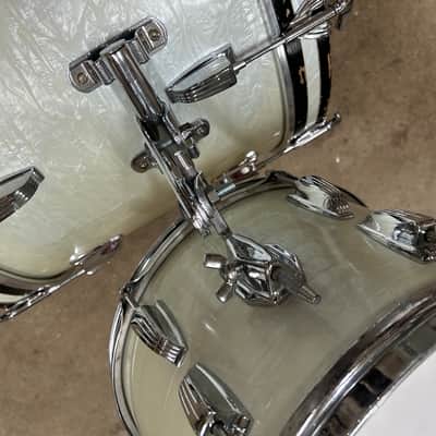 Ludwig Superclassic 1960/63 - White marine pearl image 15