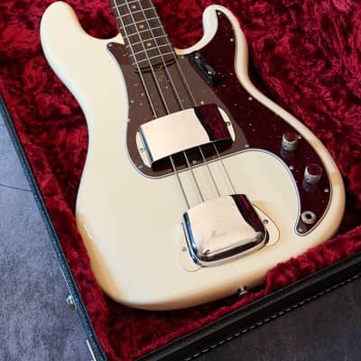 Fender American Original '60s Precision Bass with Rosewood Fretboard 2018 - 2019 - Olympic White image 4