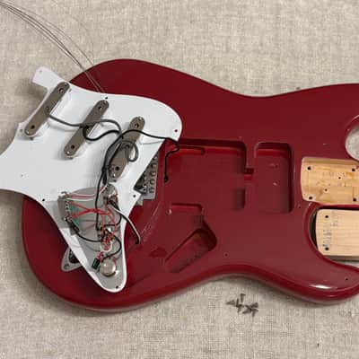 2014 Squier Bullet Stratocaster Red Rosewood Fretboard Maple Neck No Skunk Stripe / 8 Screw Pickguard image 21