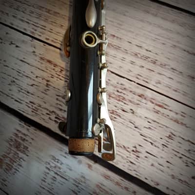 Bundy Student Clarinet with case image 5