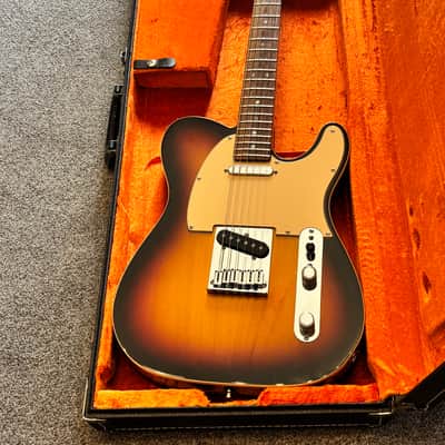 Fender American Deluxe Telecaster with Rosewood Fretboard 2005 - 3-Color Sunburst image 16