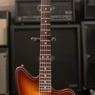 Fender Acoustasonic Standard Jazzmaster - Honey Burst - Demo image 5