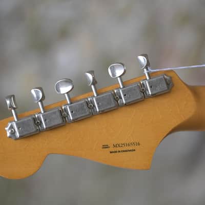 Fender Limited Edition Vintera II Road Worn 50s Jazzmaster- 3-Color Sunburst(4) image 7