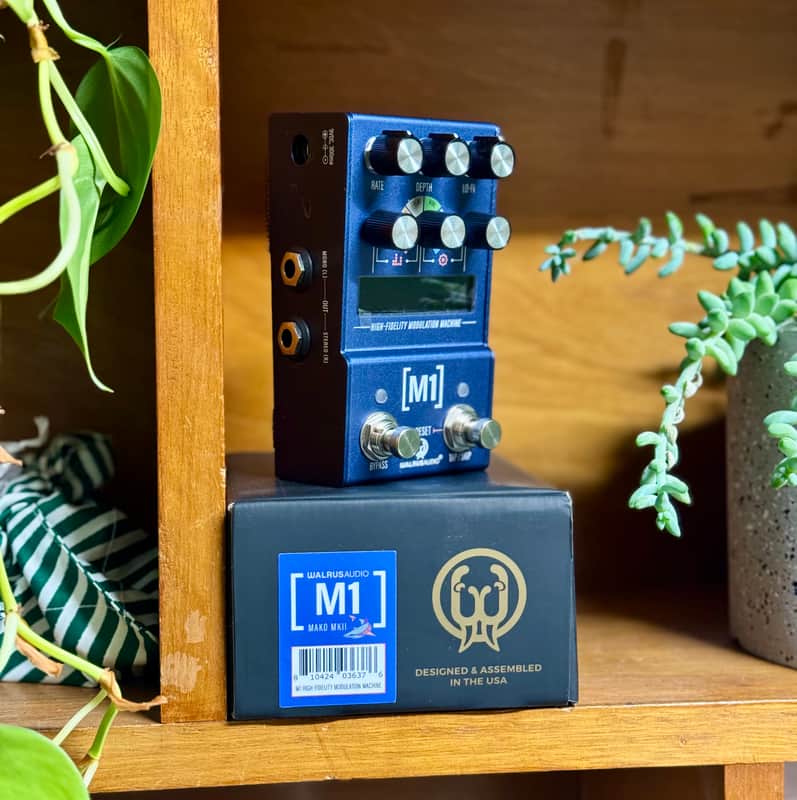 Walrus Audio Mako M1 MKII High-Fidelity Modulation Machine 2024 - Present - Blue image 1